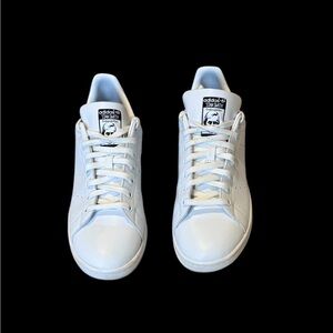 Adidas Stan Smith White/Navy Sneakers, Size 10.5 US Men's Great Condition In Box